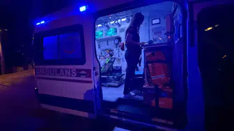 Asansör Aşağı Kaydı, İçindeki Şahıs Korkudan Bayıldı!