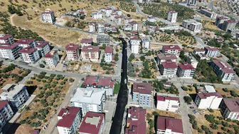 Kahramanmaraş’ta Ballıca’nın Yolları Sıcak Asfaltla Yenileniyor