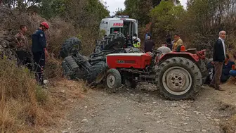 Manisa’da Traktör Devrildi: 2 Kişi Hayatını Kaybetti