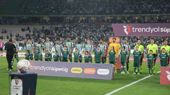 Konyaspor, Trabzonspor Galibiyetiyle 7 Maçlık Hasreti Bitirdi