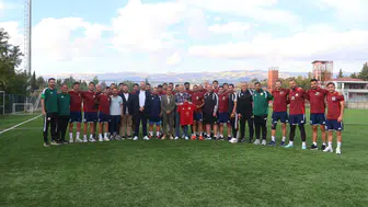 Prekazi, Onikişubatspor’un Antrenmanını Ziyaret Etti