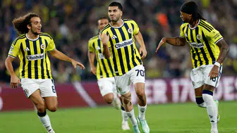 Fenerbahçe, Slavia Prag Karşısında İlk Yarıyı Önde Kapattı