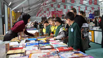 Kahramanmaraş Kitap Fuarı'na öğrenciler akın ediyor!
