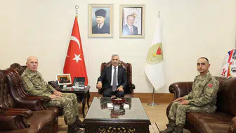 Vali Mükerrem Ünlüer, Kolordu Ve Tugay Komutanlarını Ağırladı