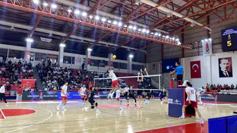 Onikişubat Belediyespor Efeler Ligi’ne Yenilgiyle Başladı