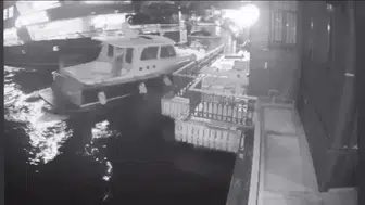 Derin Mermerci’nin Kandilli’deki Yalısına Yolcu Vapuru Çarptı