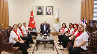 Vali Ünlüer, Bursa Nilüfer Kadın Korosu Heyetini Ağırladı