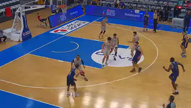 Kipaş İstiklalspor İlk Yarıda Kıl Payı Öne Geçti