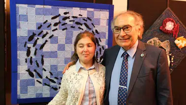 Parmak Uçlarıyla Sanatın Sınırlarını Aştı