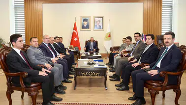 Vali Ünlüer İlçe Yönetimiyle Masaya Oturdu