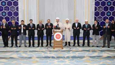 Hac Yolculuğunun İlk Kafilesi Dualarla Uğurlandı