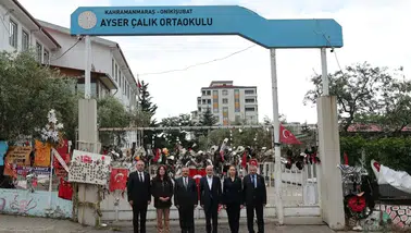 Ayser Çalık Ortaokulu’nda Şehitler Anıldı