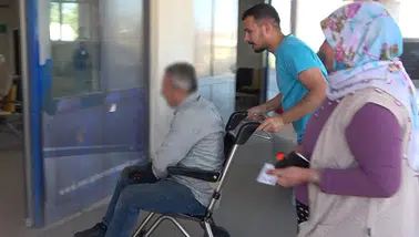 Tosunun Boynuz Darbesiyle Yaralanan Vatandaşa 60 Dikiş Atıldı