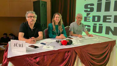 Kahramanmaraş'ta Şiir Yarışmasında Ödül Sevinci