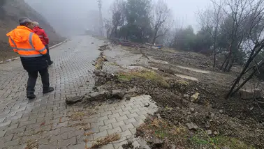 Andırın'daki sağanak sonrası temizlik ve onarım çalışmaları