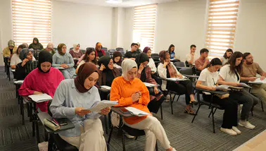 Pusula Maraş Yaz Akademileri, Gençlere Sanat ve Hızlı Okuma Eğitimi Sunuyor