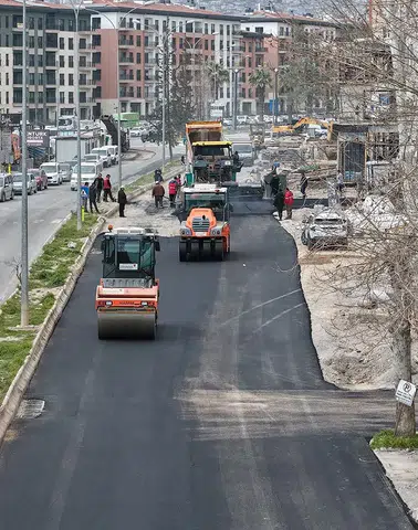 Kahramanmaraş’ta ulaşım için büyük çalışma Trabzon ve Kadıoğlu Bulvarı yenileniyor