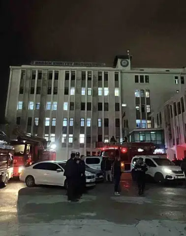 Emniyet'in  Ek Binasında Yangın Paniği