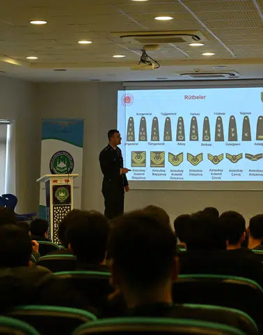 Gençlere Askerlik Tanıtımı Yapıldı