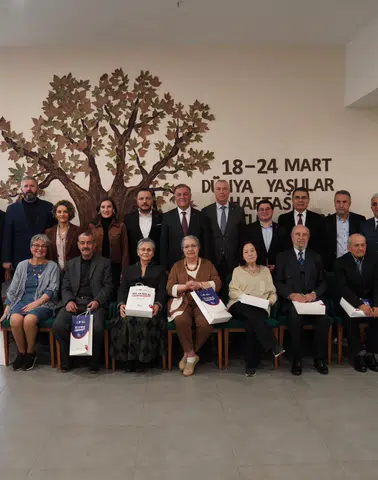 İBB Huzurevi'nde duygusal bayramlaşma