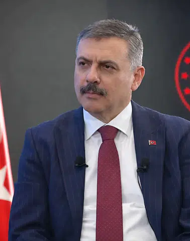 Plaka Tartışmasına Resmi Netlik Getirildi