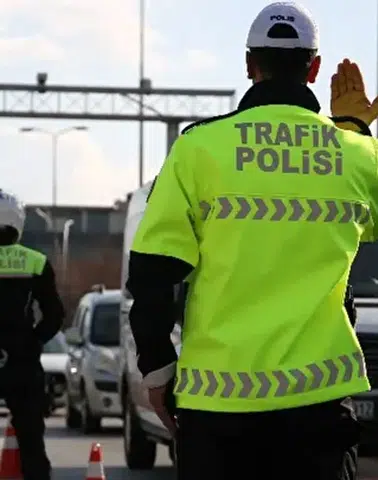 Hız limitleri ve trafik cezaları değişiyor, sürücüler dikkatli olmalı!