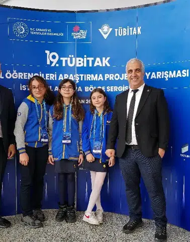 Ortaokul Öğrencilerinden Maruldan Şampuan Reyhandan Baharat