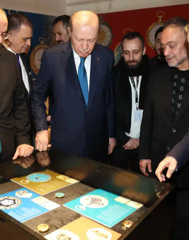 Cumhurbaşkanı Erdoğan, Eşsiz Cep Saatleri Sergisini Ziyaret Etti