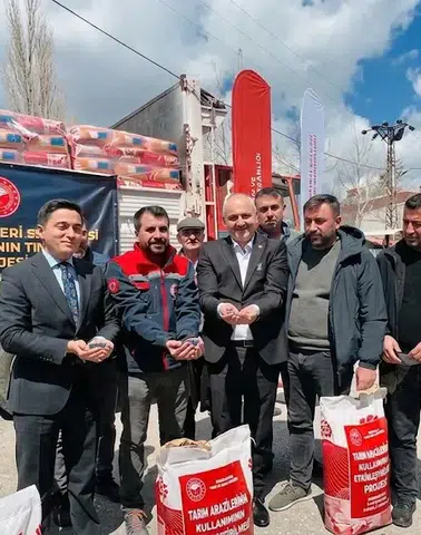 Andırın’da Ayçiçeği Üretimine Dev Destek: Tohumlar Dağıtıldı