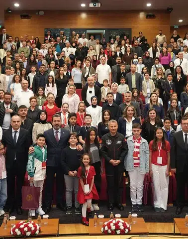 TBMM’de 23 Nisan Çocuk Forumu Düzenlendi