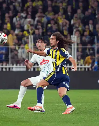 Fenerbahçe Rizespor Karşısında İlk Yarıda Kilitlendi