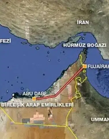 İran, Hürmüz Boğazı'nı Yeniden Trafiğe Kapatma Kararı Aldı