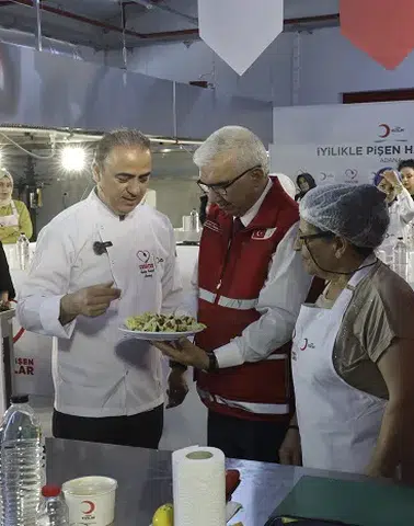 Adana’da İyilikle Pişen Hayatlar Sahne Aldı