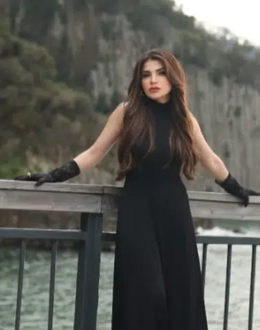 Şira Yeni Şarkısıyla Dikkatleri Üzerine Çekti