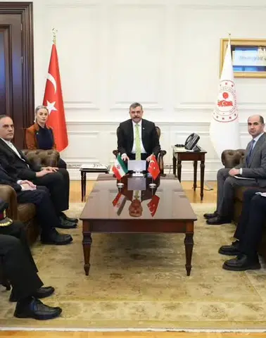 Bakan Çiftçi, İran Büyükelçisini Kabul Etti