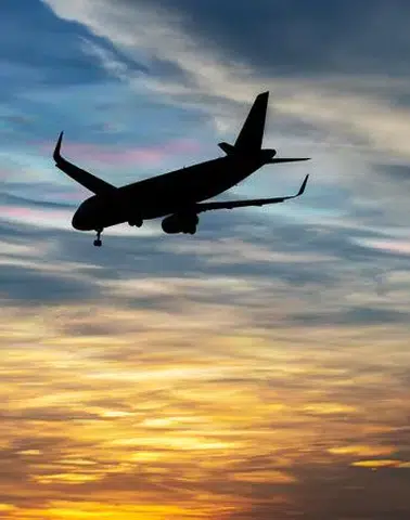 Uçakta "canlı bomba" şakası yapan yolcuya hapis cezası