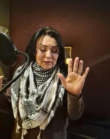 İnsan Ektik Tarlalara Deprem Acısını Anlatıyor