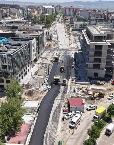 Kahramanmaraş Trabzon Bulvarı’nda asfalt seferberliği!
