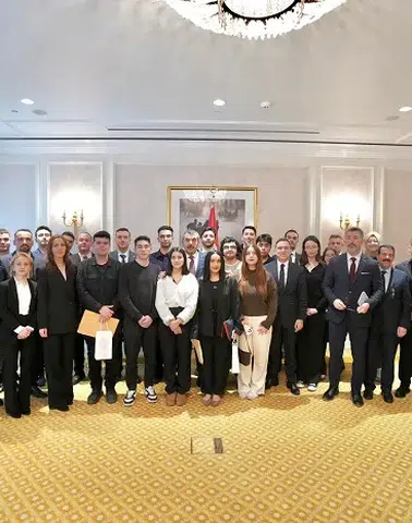 Bakan Tekin Rusya’da Türk Öğrencilerle Buluştu