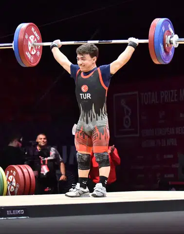 Yiğit Erdoğan Avrupa’da Rekorla Madalya Aldı