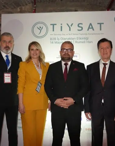 TİYSAT Etkinliği, Eczacılık Günü'nde Yerli İlaç Sanayisini Güçlendirme Stratejilerini Gündeme Getirdi