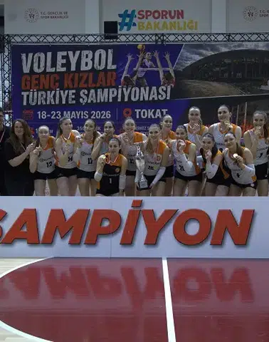 Eczacıbaşı Genç Kız Takımı Türkiye Şampiyonu Oldu