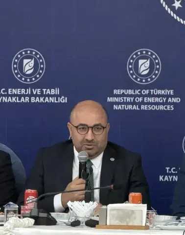 Afşinbey Vakfı'ndan Öğrencilere Destek