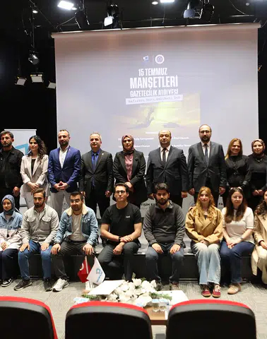 İletişim Fakültesi Öğrencileri 15 Temmuz Ruhunu Manşetlere Taşıdı
