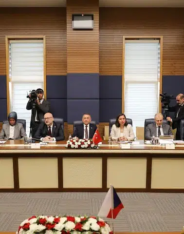 TBMM’de Kritik Görüşme: Çekya Heyeti ile Savunma ve Diplomasi Masada
