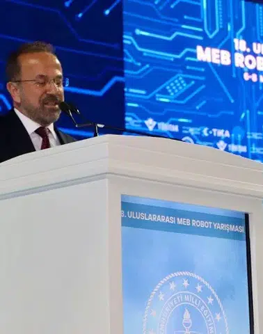 Antalya'da Teknoloji Rüzgarı: 18. Uluslararası MEB Robot Yarışması Başladı