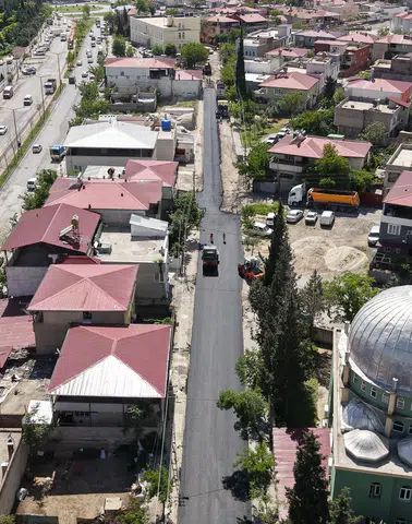 Dulkadiroğlu'nda Yol Yenileme Çalışmaları Tüm Hızıyla Devam Ediyor!