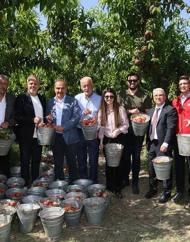 "Şeftali ve Nektarin İhracatında 250 Milyon Dolar Hedefi Belirlendi"