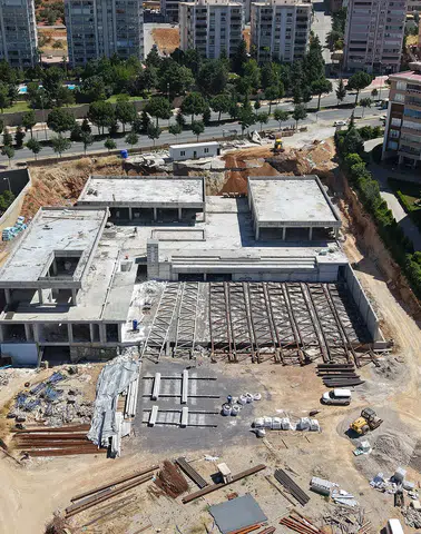 Kahramanmaraş'ta Gençlik ve Spor Merkezi Türkiye'ye örnek olacak