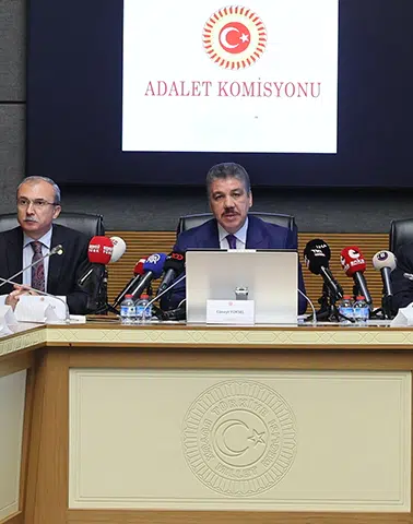 12. Yargı Paketi için Meclis'te mesai başladı... 12. Yargı Paketi Adalet Komisyonu'nda